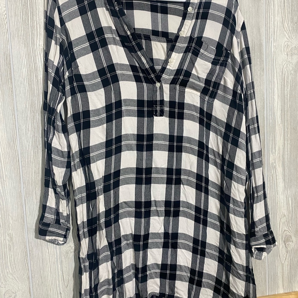 Black and White Plaid Women's Top